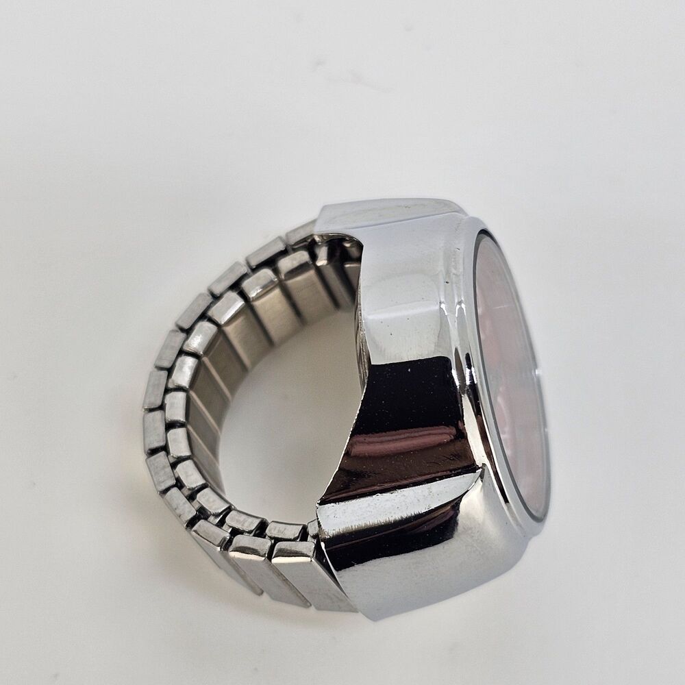 Red Dial Ring Watch Women Analog Quartz Watch Stretch Band Finger Watch - Picture 9 of 10